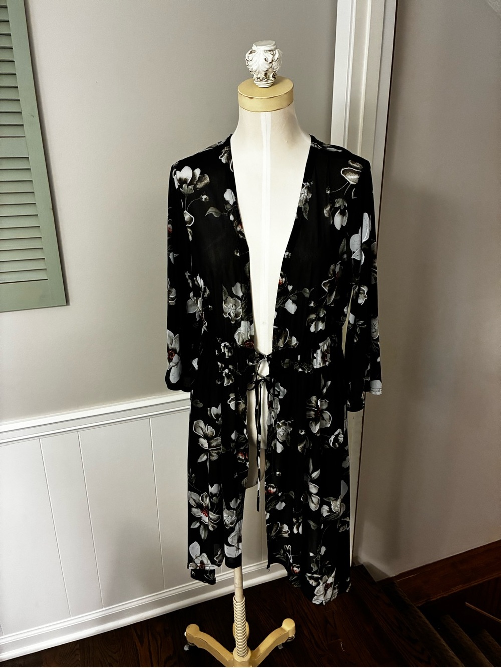 Black Mesh Floral Tie-Front Kimono Cardigan